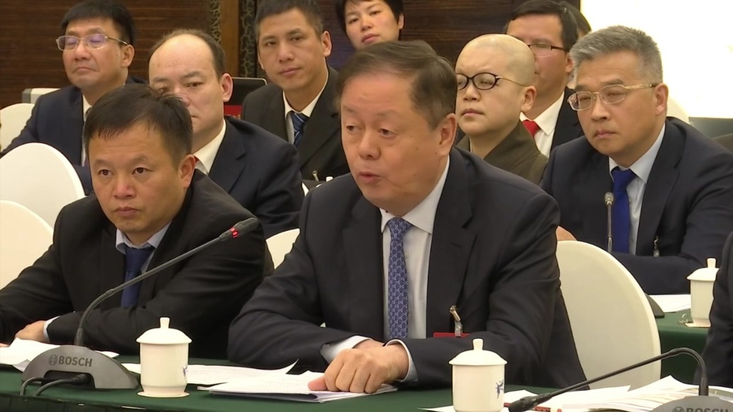 全国人大代表，江西省工商联兼职副主席、江西省赣商联合总会会长、方大集团股份有限公司董事长熊建明：高度重视营商环境 江西吸引众多上百亿企业落户