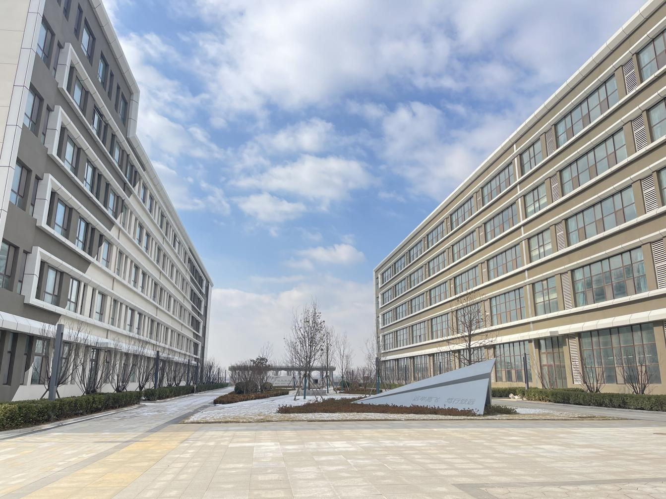 即墨四中新校区正式启用 优质教育资源扩容提质