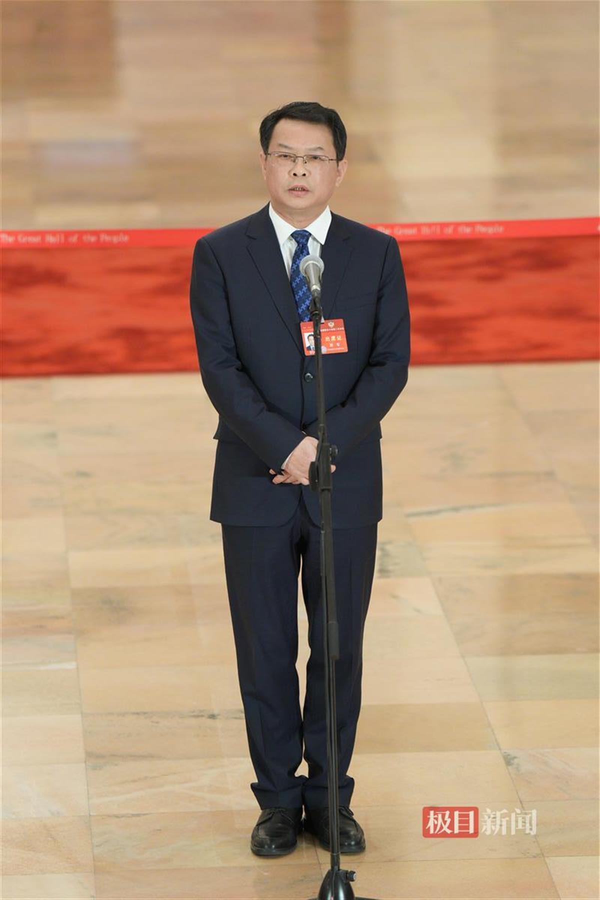 郑军谈"心中的好老师"