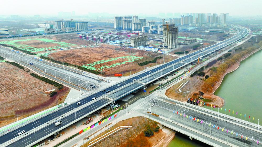 石家庄市南二环(仙台街至太行大街)快速连通工程主线通车。