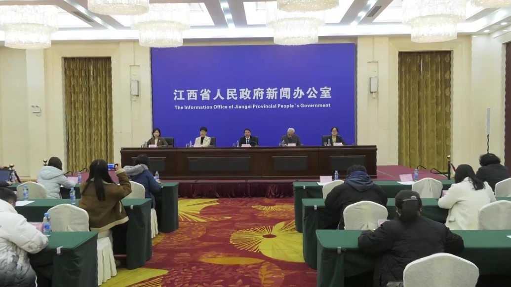 健全完善社保基金监督体系，坚决守好社保基金安全的底线、红线