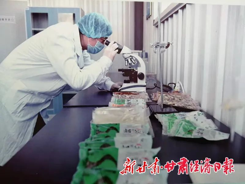 黄宝荣走上委员通道　分享甘肃“浆”湖故事