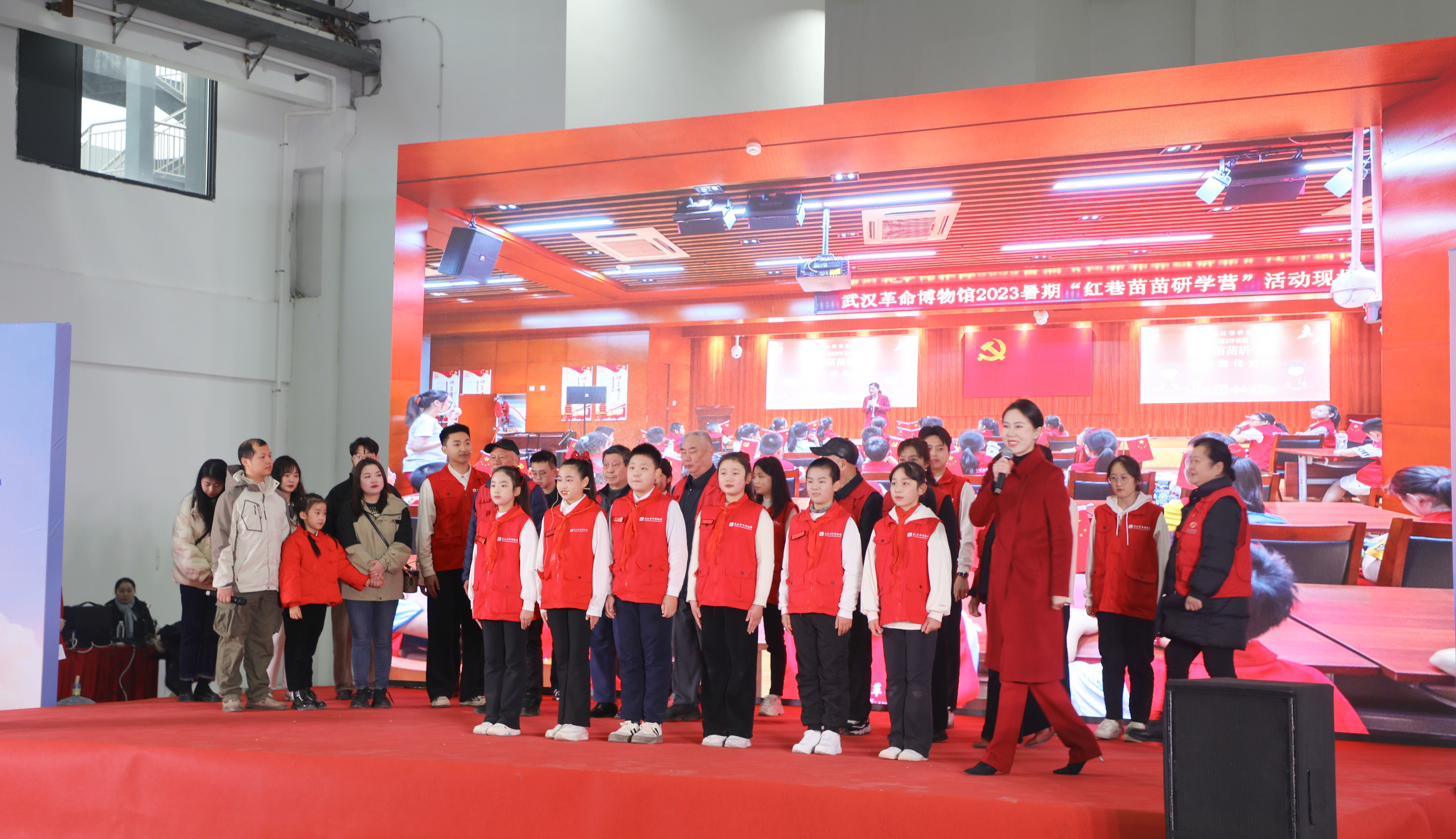 武汉革命博物馆《我在红巷讲党史》志愿者团队演绎志愿讲解