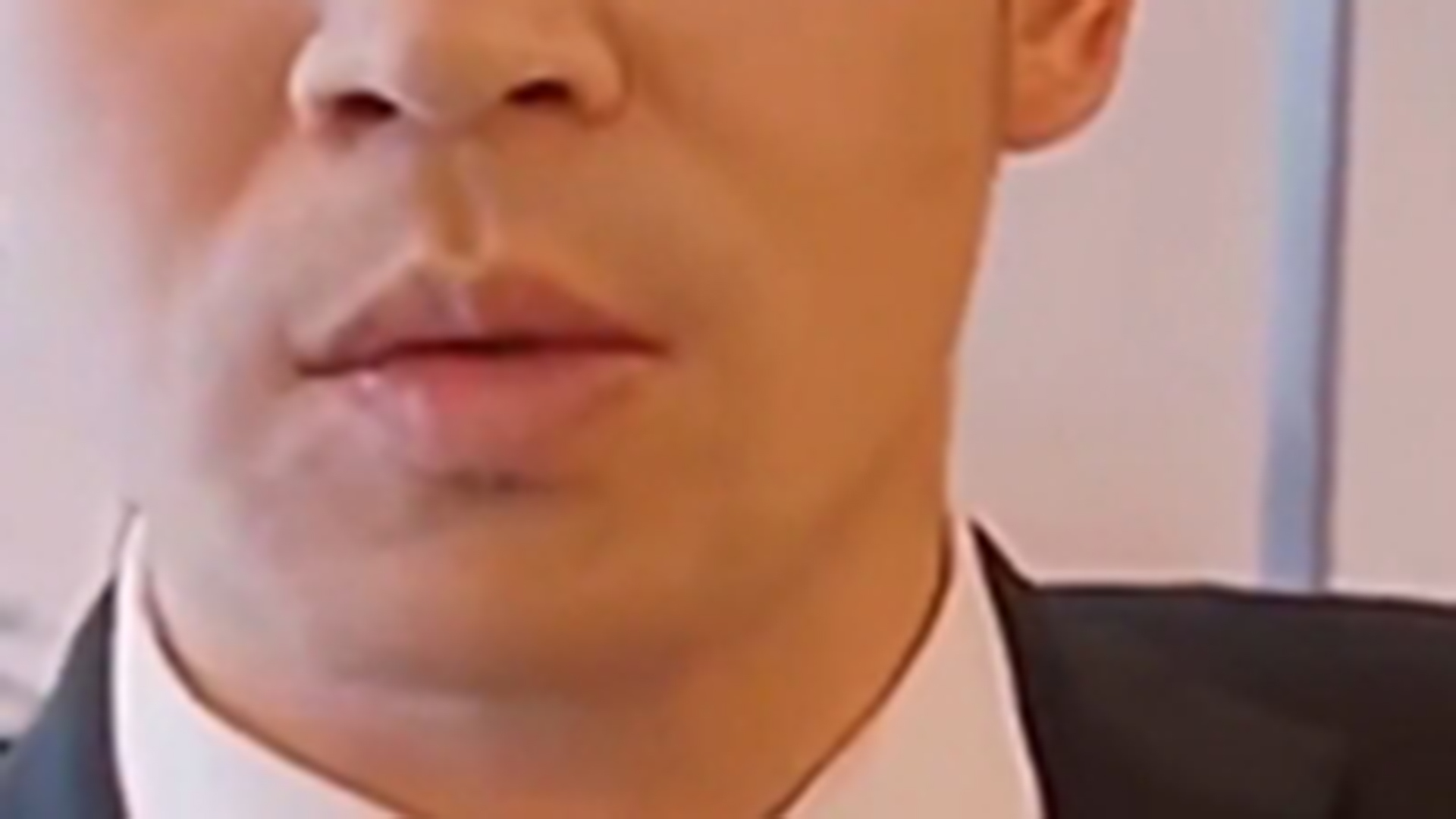 男员工称拉肚子误入女厕10秒被解雇，大呼冤枉，向公司索赔4万余元，法院：有违公序良俗，驳回上诉