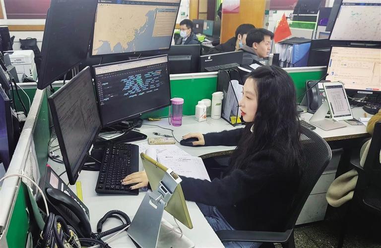 工作中的余梦茜