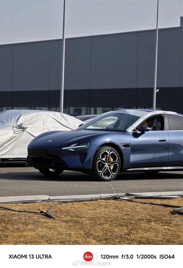 3月28日上市交付!雷军微博调研:小米SU7 3种颜色你会买哪个