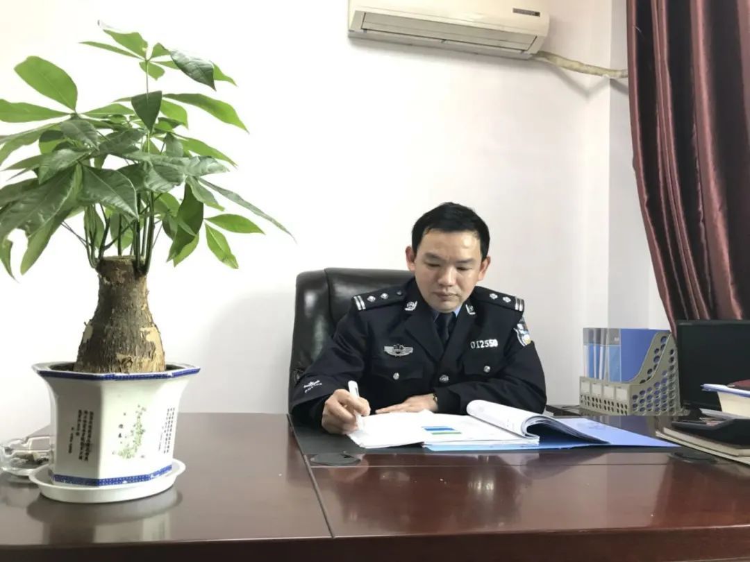 魏和友,南昌市公安局东湖分局大院派出所原所长