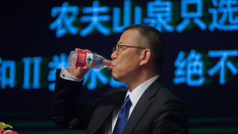 钟睒睒公开喊话张一鸣,他为何如此愤怒?_凤凰网