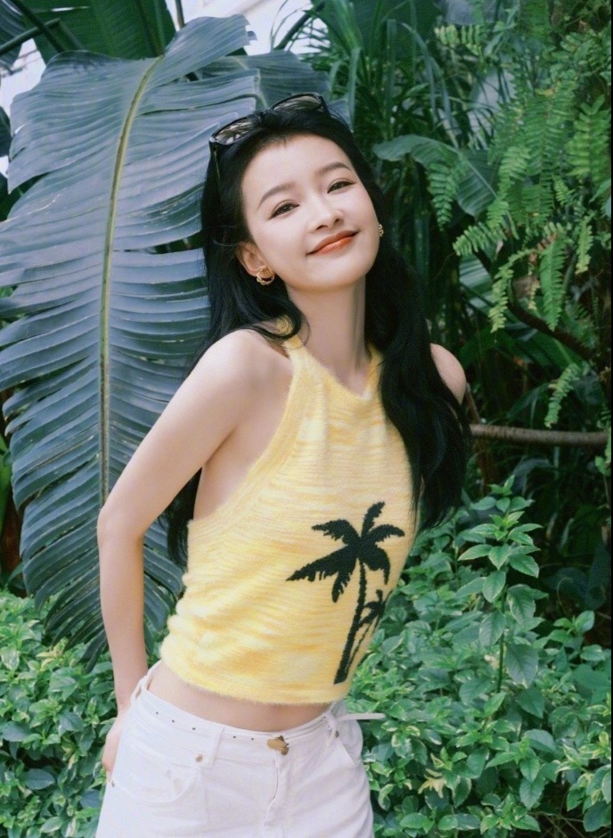 狗仔爆料孙怡滕光正公寓同居,餐后一起回家举止亲密