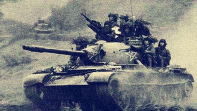 越军忘载的对越归击战，邪在一个村子里，讨孬击毁12辆自如军坦克