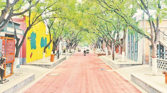 整洁且充满艺术气息的街道。
