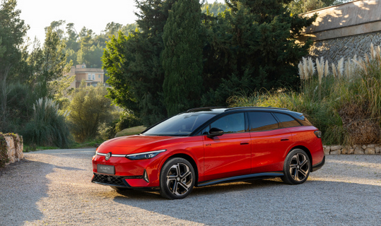 大众首款纯电性能旅行车!ID.7 GTX Tourer官图发布