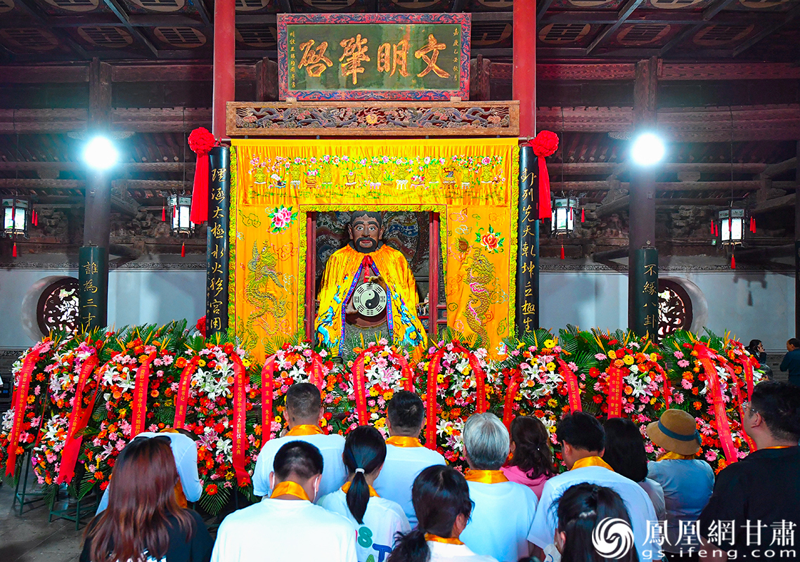 海内外华人代表在天水伏羲庙拜祭中华人文始祖　天水市委宣传部供图