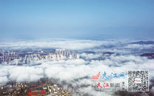 上饶市信州区城市上空.大江网视觉江西 艾世民 摄