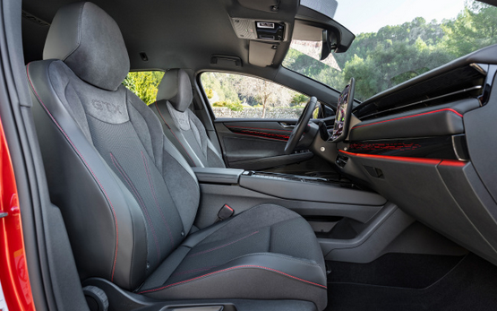 大众首款纯电性能旅行车!ID.7 GTX Tourer官图发布