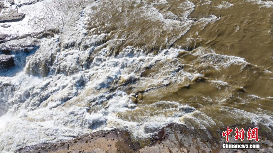 黄河壶口瀑布迎来“桃花汛”