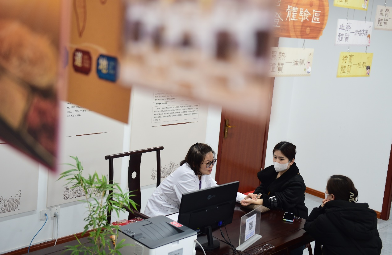 沧州中西医结合医院：运河景区里的国医堂受游客欢迎