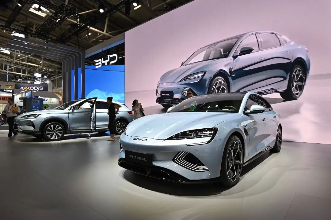 2023 年德国慕尼黑车展,比亚迪站台 | 图片来源:视觉中国