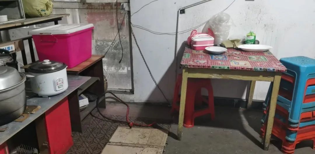 ▲隔楼使用石油液化气做饭