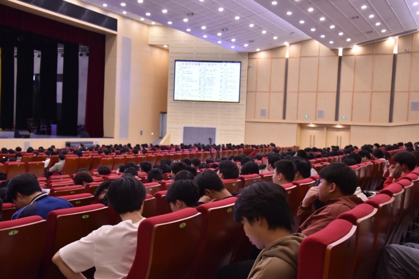赣州职业技术学院举办第十八期赣职大讲堂