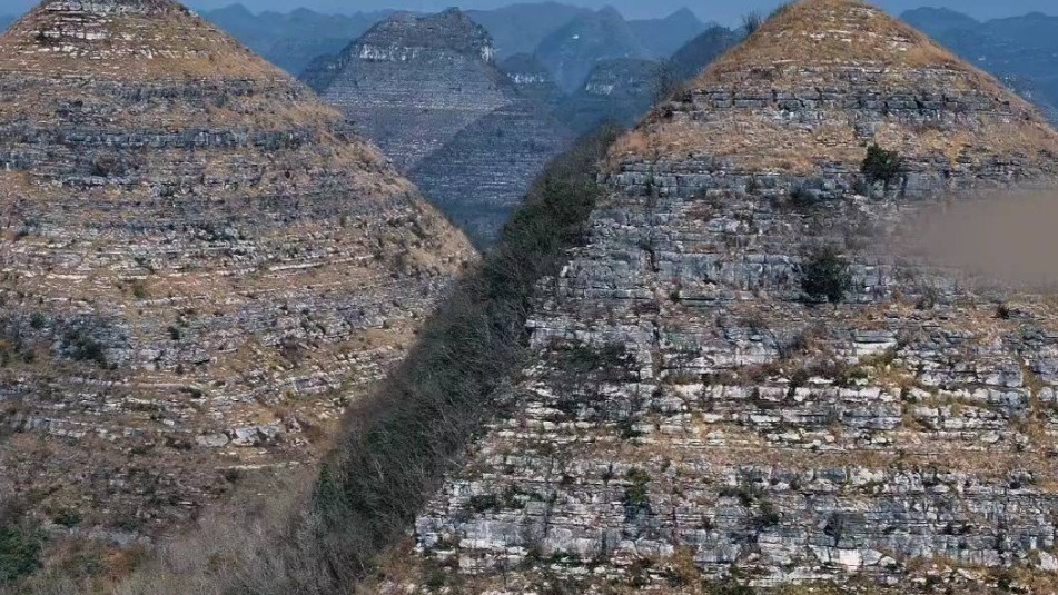 贵州安龙金字塔火爆网络地质专家大自然鬼斧神工