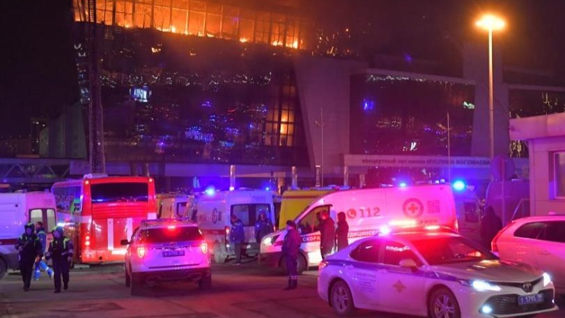 据传或有一两名恐怖分子仍留在莫斯科恐袭案现场