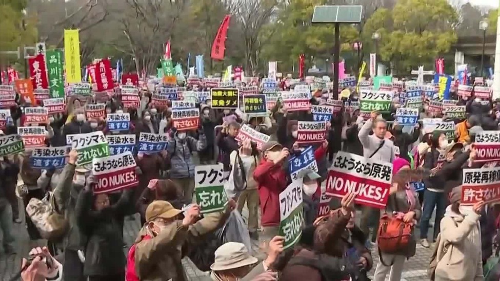 日本民众六千人集会，反核电与福岛核污染水排海