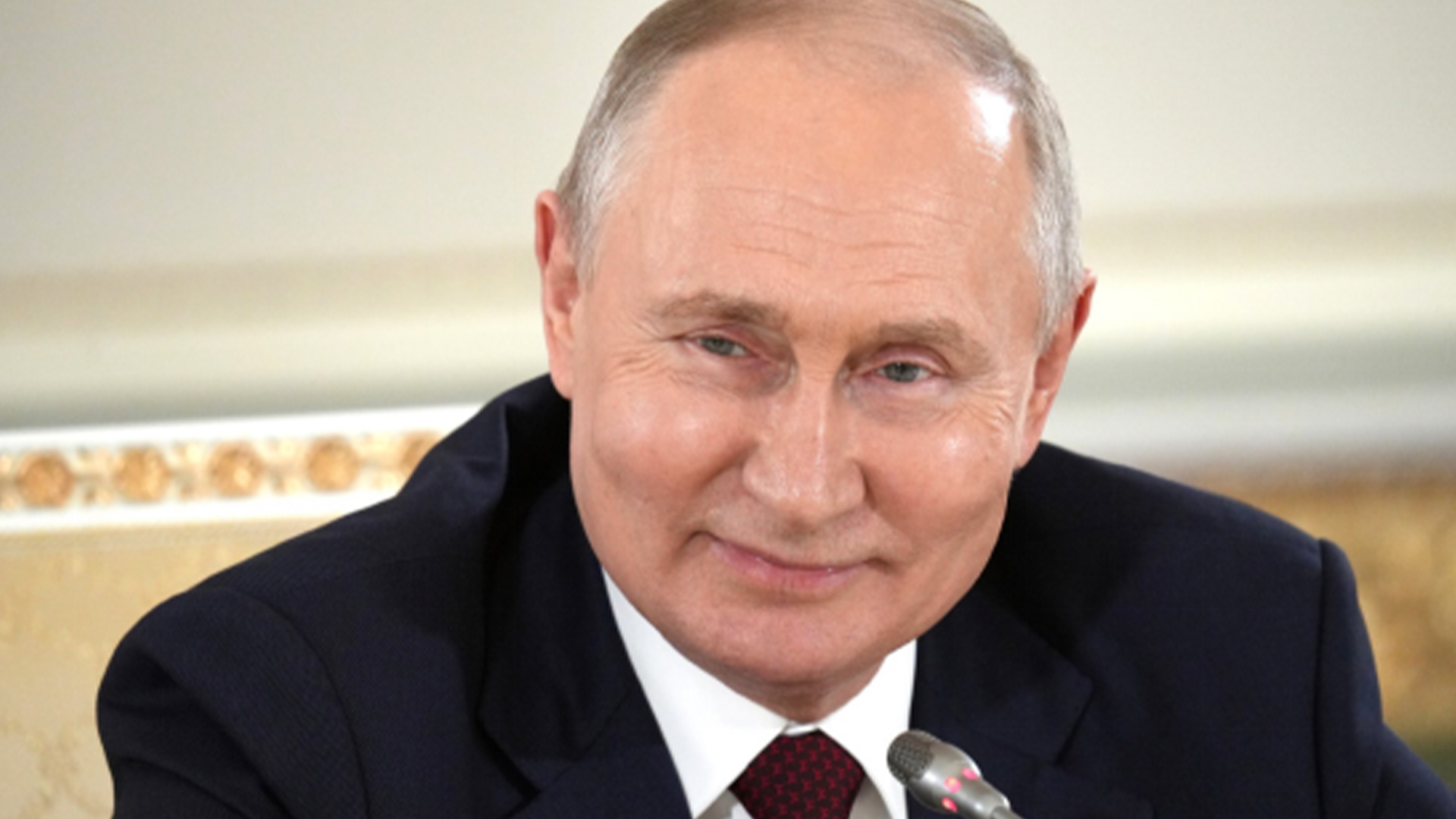 外媒：俄罗斯总统普京回应久加诺夫提议，称新任期内首次出访将考虑去中国