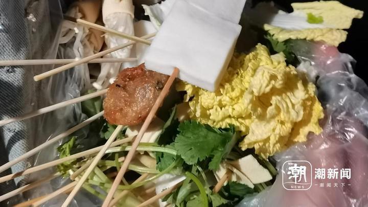 顾客挑选的菜品　潮新闻实习生　蓝昕宇　摄