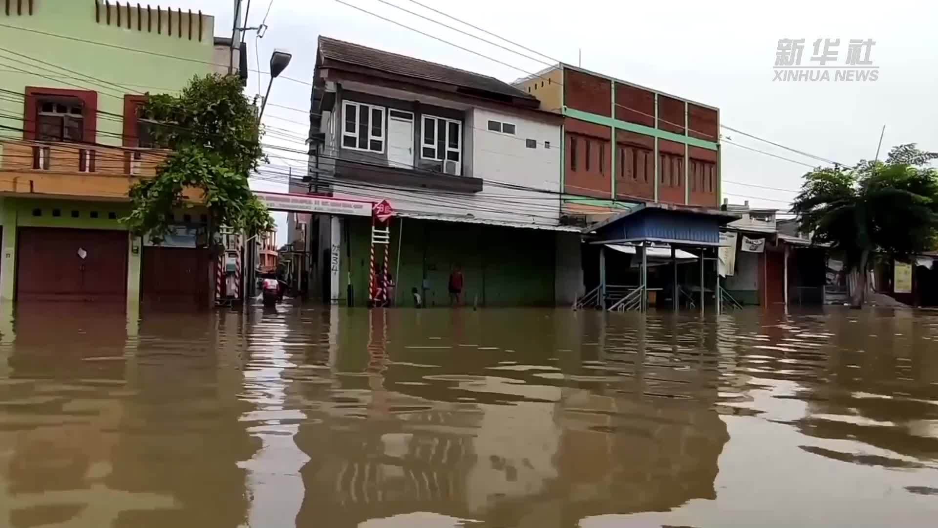 印尼中爪哇省遭遇严重洪灾