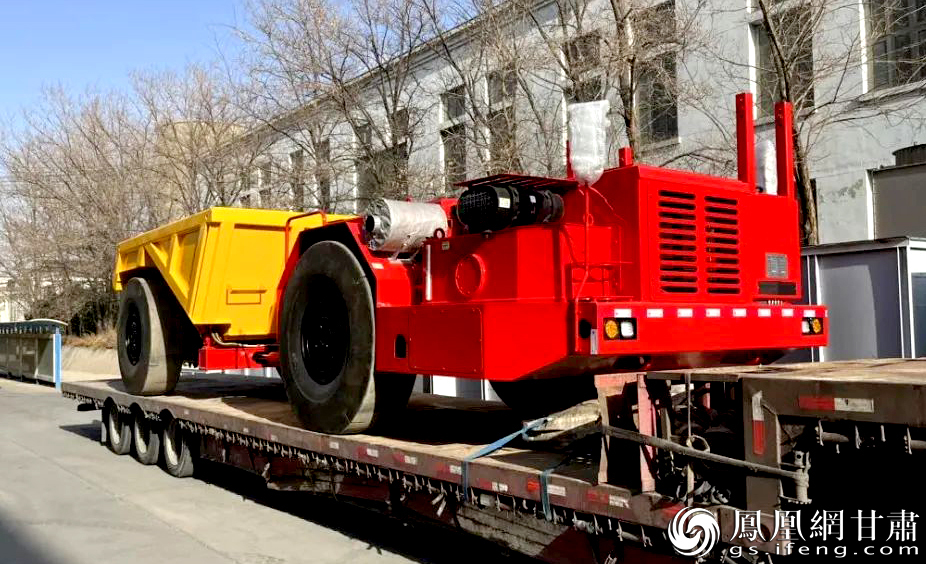 “金川机械”牌25吨矿用卡车发往俄罗斯　金川集团供图