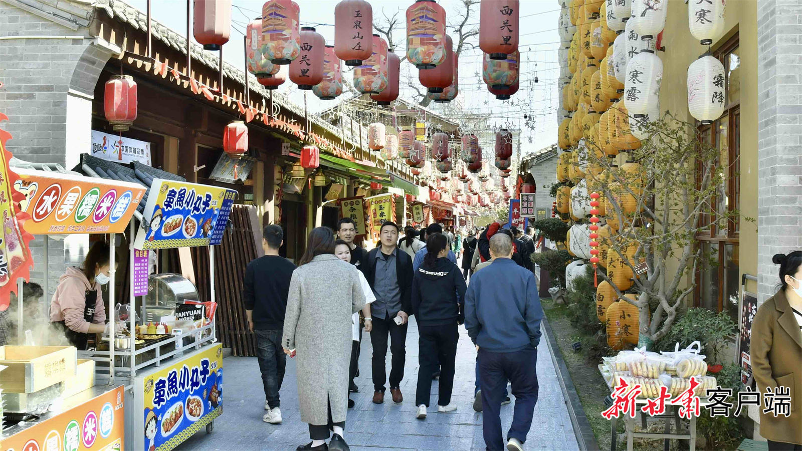 天水古城人头攒动