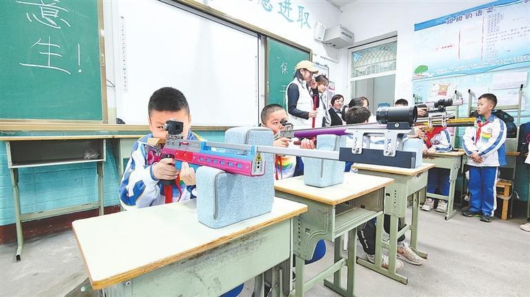 耳目一新的激光枪射击课