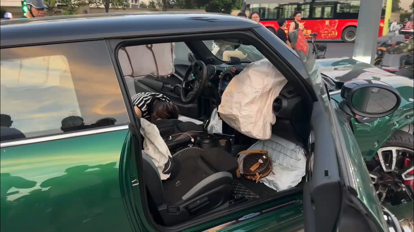 致1死7伤女司机被鉴定“案发时意识丧失”，遭质疑后正重新鉴定