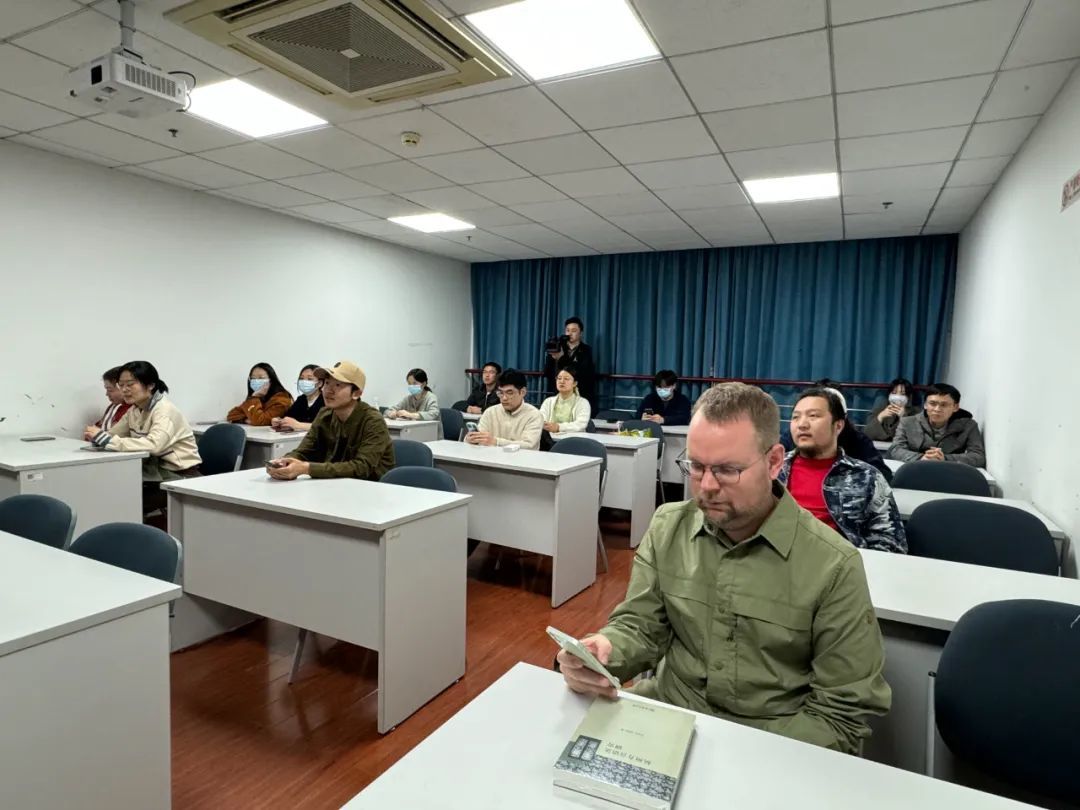 这届年轻人为何迷上了杭州话?凤凰网浙江_凤凰网