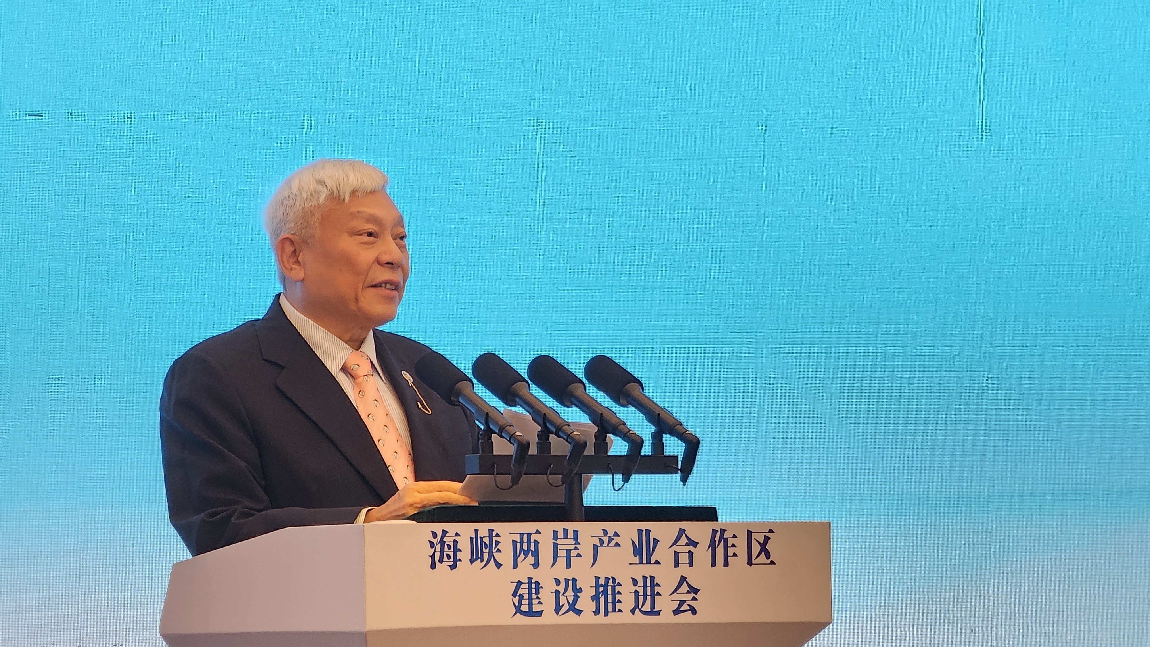 蔡衍明：旺旺发展是两岸经济合作缩影