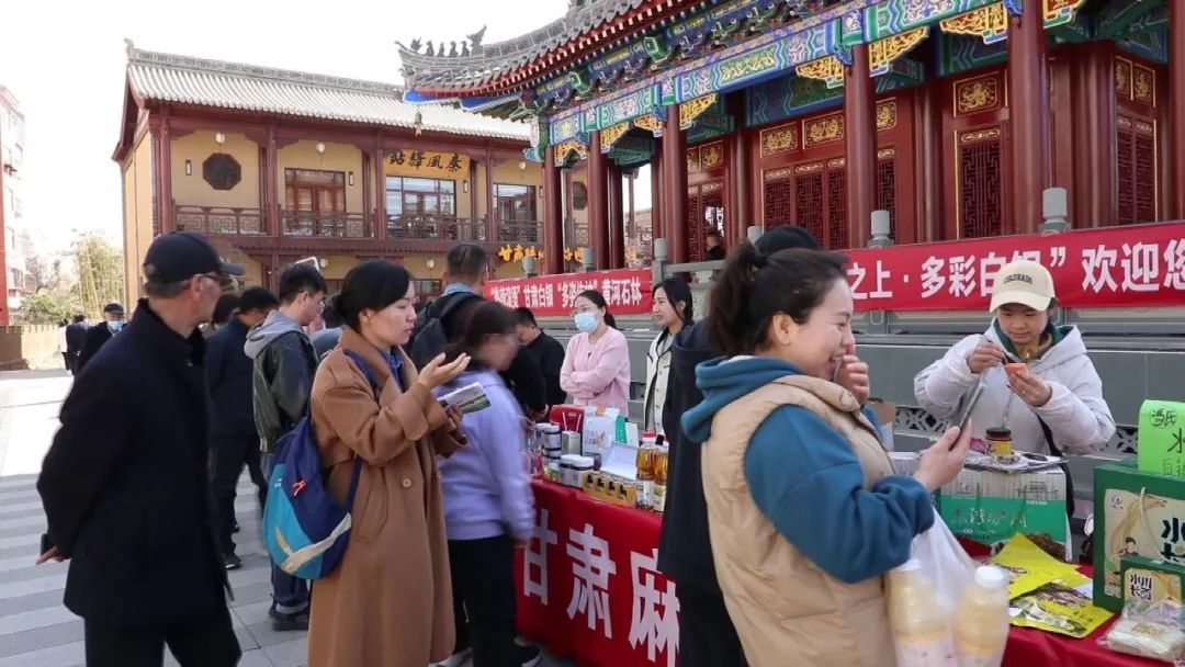 当枸杞羊羔肉邂逅麻辣烫 白银凭"食"力火爆出圈凤凰网甘肃_凤凰网