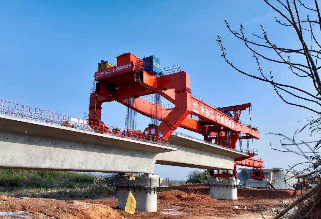 昌九高铁最新消息共青城段首榀箱梁成功架设