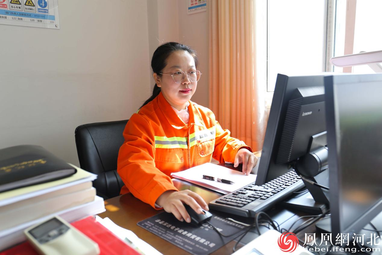 河北高速公路集团有限公司石安分公司邯长养护班组副组长 冯静静