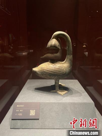 闵行区博物馆“相遇海昏侯——西汉刘贺墓精品文物展”现场。高志苗摄