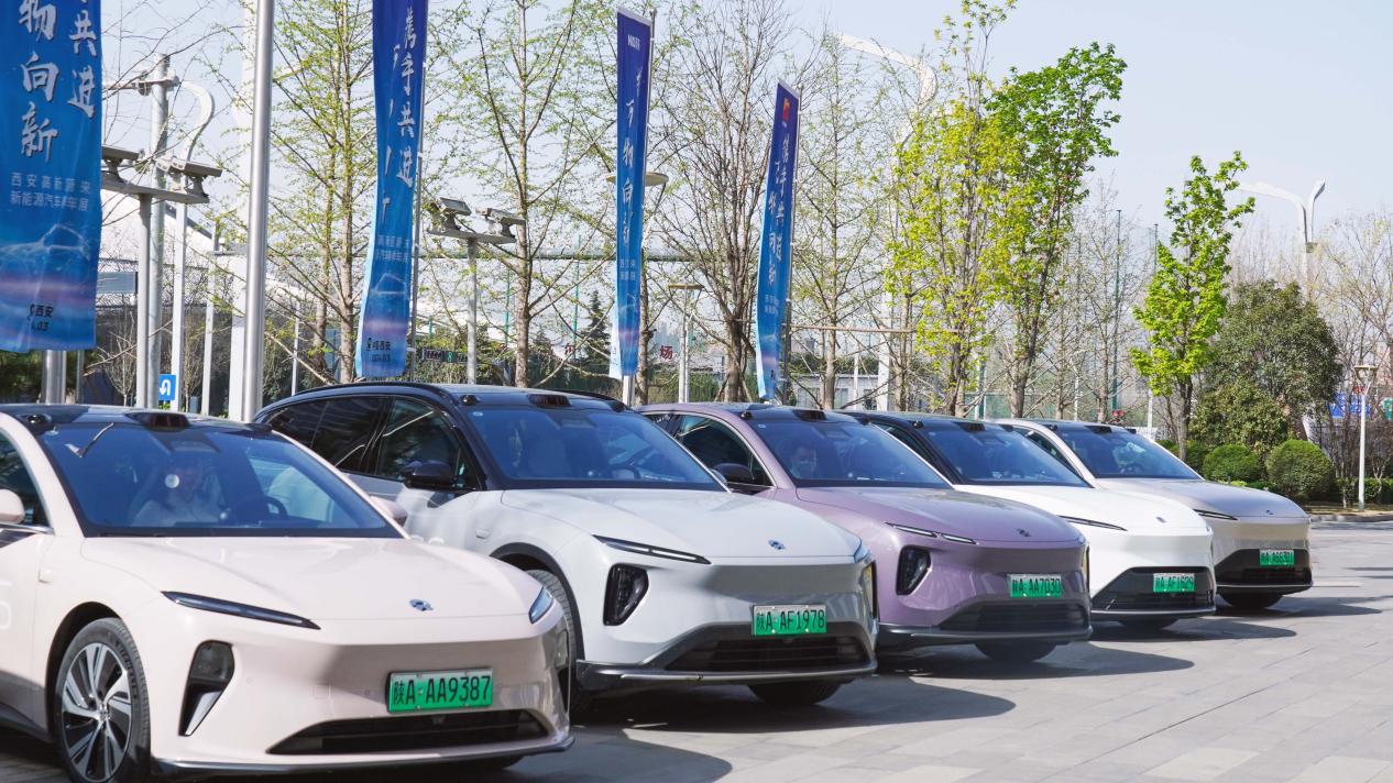 西安高新区蔚来新能源汽车春季车展进企业活动现场气氛热烈