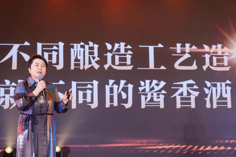 深圳张支云酒业集团总裁申洁萍