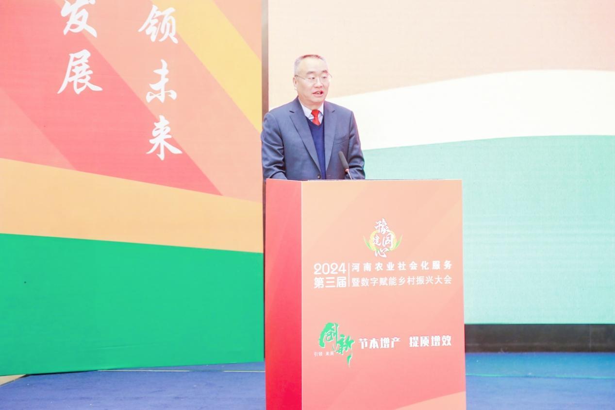 全国人大代表、民建河南省委会主委梁留科致辞