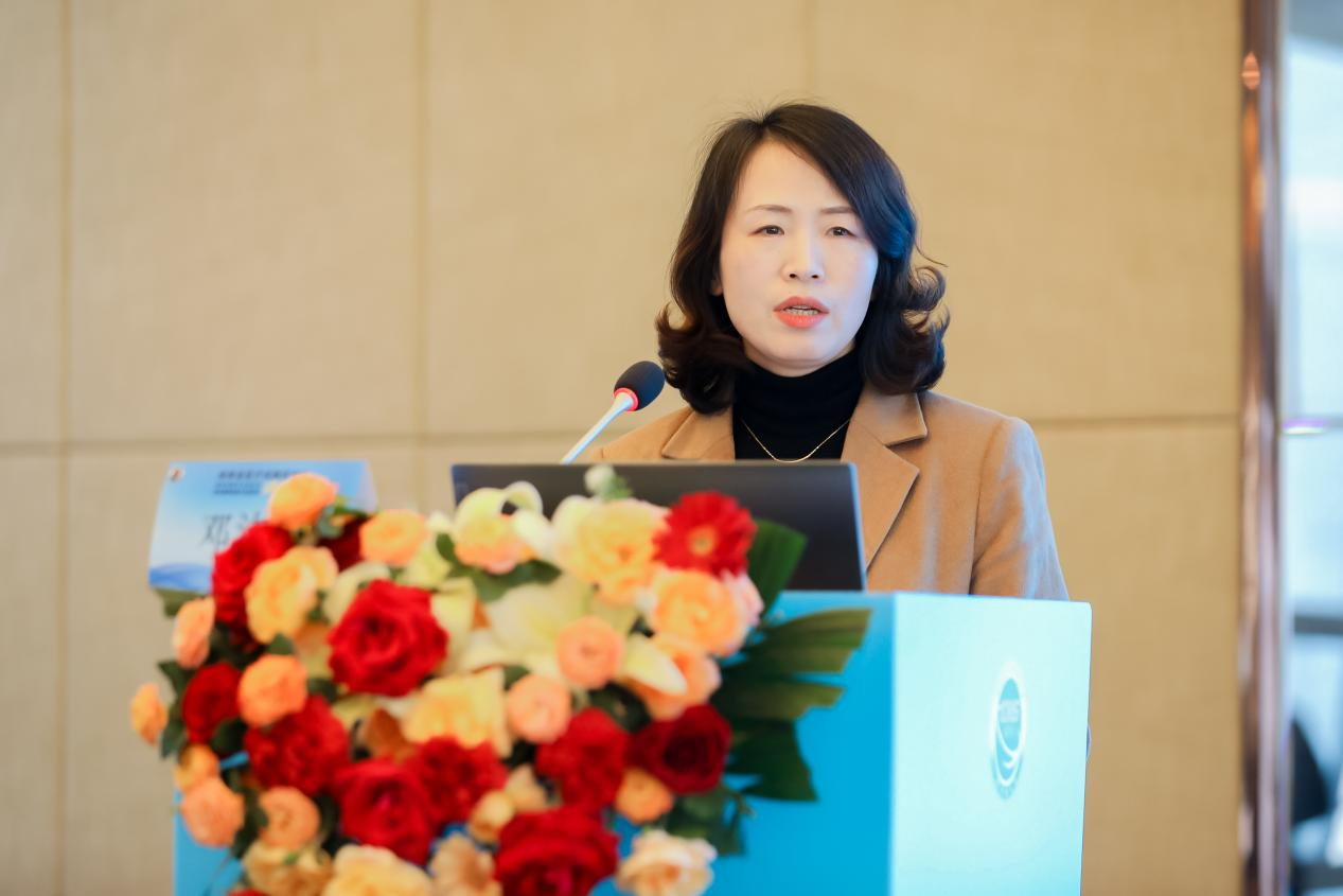 省疗医保障局医药服务管理处处长、康复保障专委会指导专家邓洁云讲话