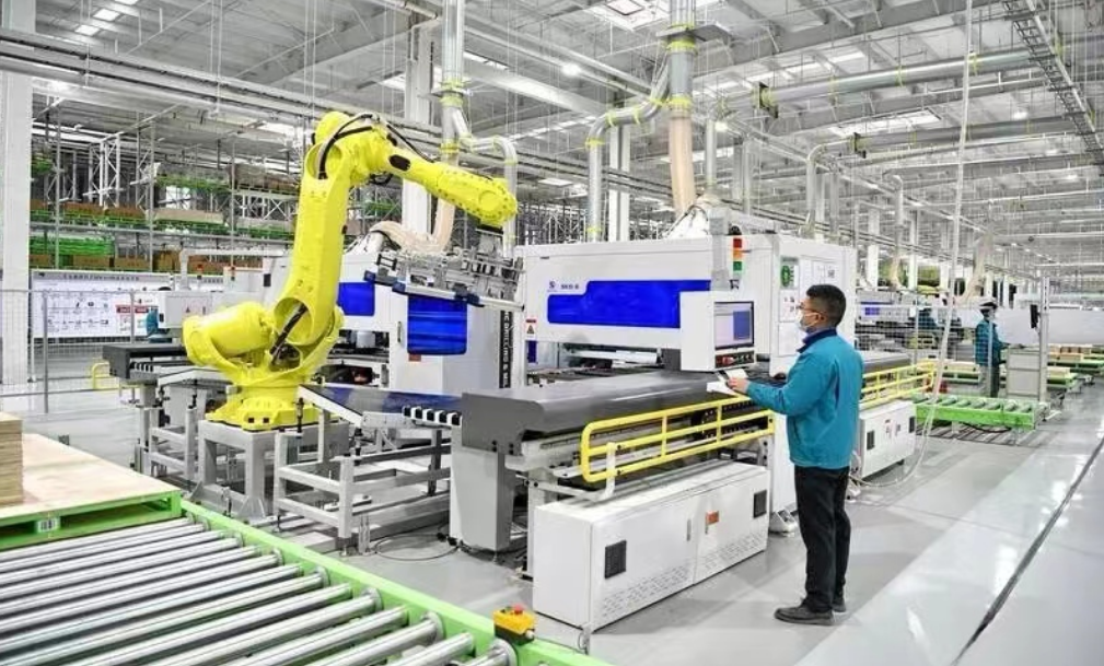 余江眼镜园企业生产车间。作者供图