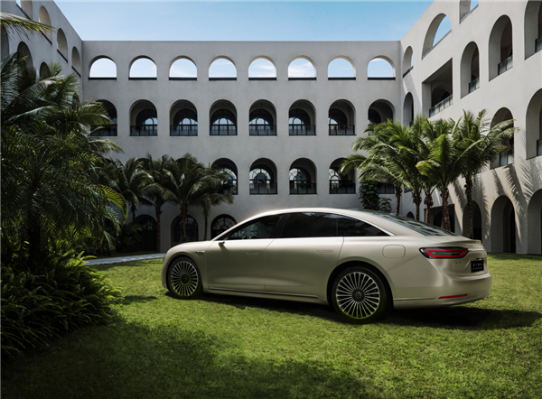 华为鸿蒙智行第三界来了!“享界”官微上线:目标德系豪华三强