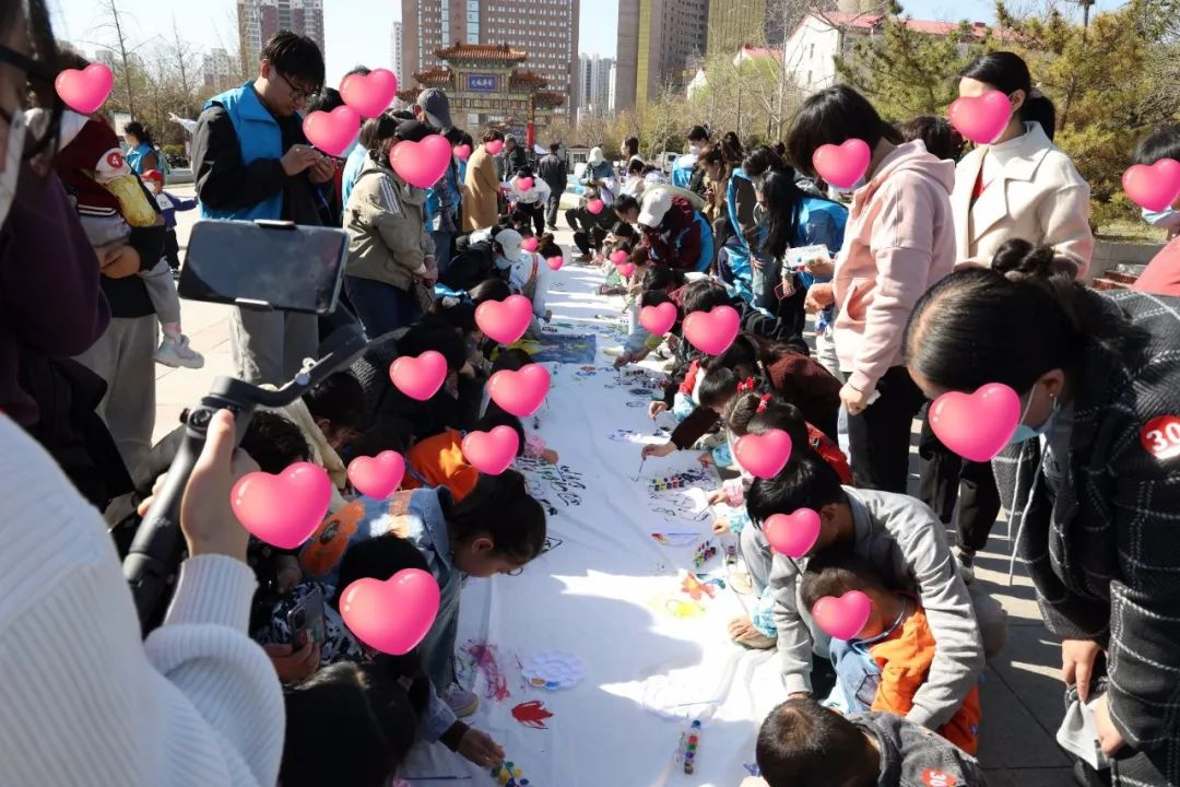 “星星的约会”温暖人心 河北沧州举办世界孤独症日春日游学公益活动