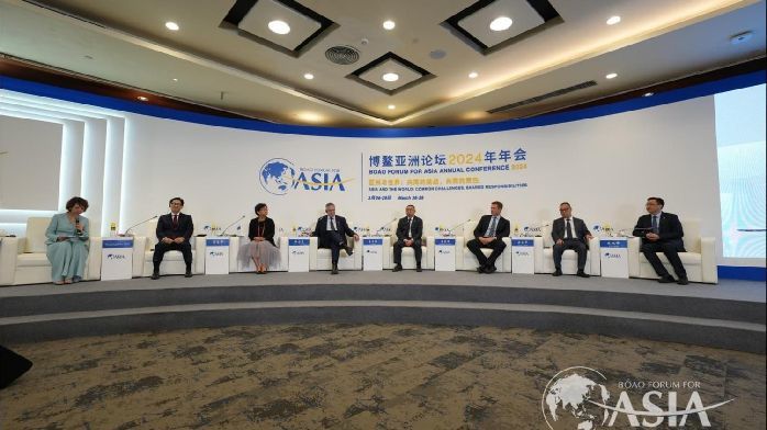 是人类未来还是“终极挑战”,博鳌热议 AI 机遇与风险|钛媒体AGI_凤凰网