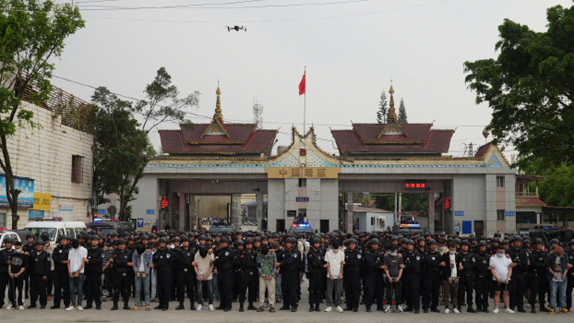 中缅警方在缅北地区开展联合打击行动,352名中国籍电诈嫌疑人被移交