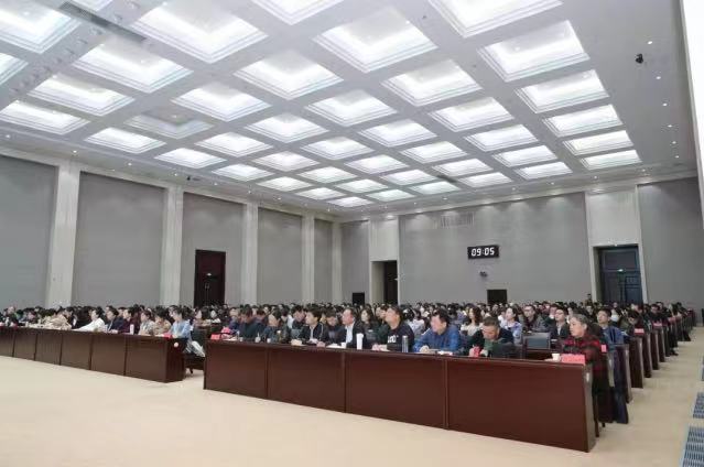 扈书乘为济南市委党校在职研究生全体学员进行专题授课